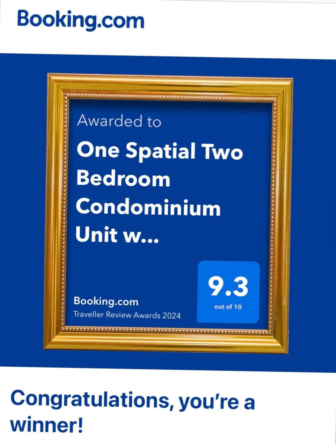 One Spatial Two Bedroom Condominium Unit With Pool And Gym Free Netflix And Wifi 일로일로 외부 사진